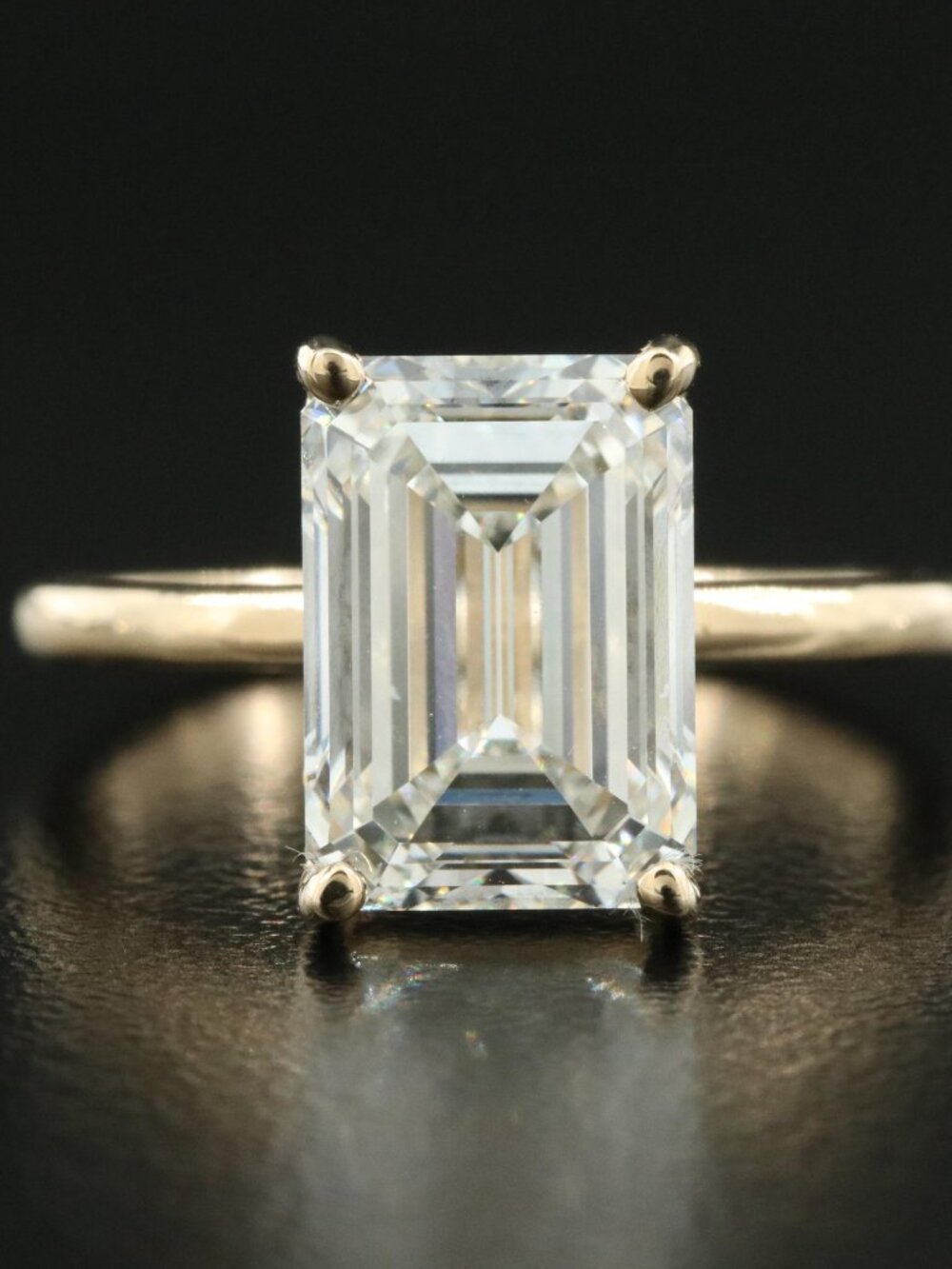 IGI Certified 4.05 CT Diamond F VS1 Emerald Cut Solitaire 14K Yellow Gold Ring - Picture 3 of 4
